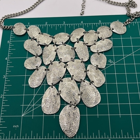 Natasha Large Bib Style Statement Necklace Silver Tone Big Bold - Picture 11 of 11